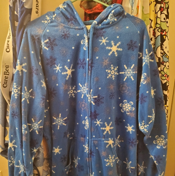 Blue Snowflake Footed Pajamas - Picture 1 of 6